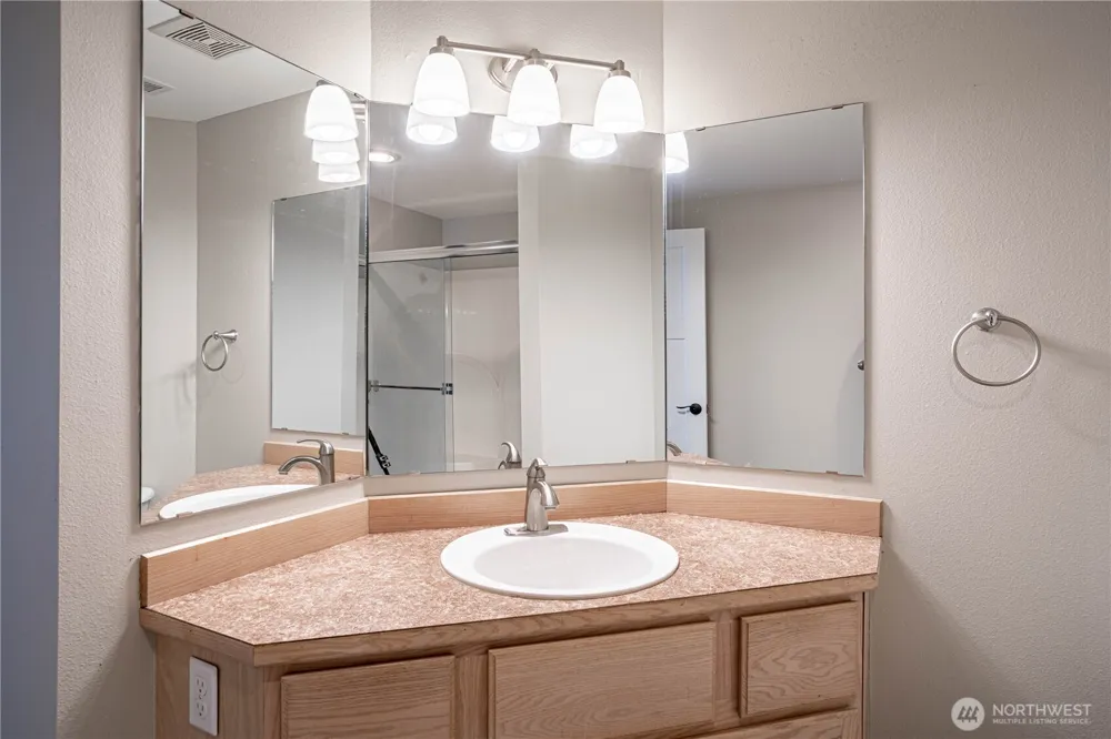 808 W Manson Highway #B202 Chelan, WA 98816
