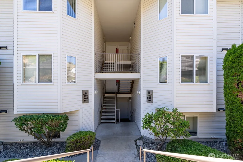 808 W Manson Highway #B202 Chelan, WA 98816