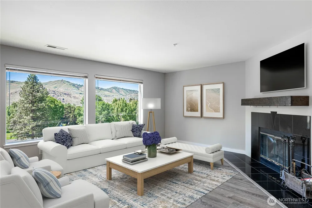 808 W Manson Highway #B202 Chelan, WA 98816