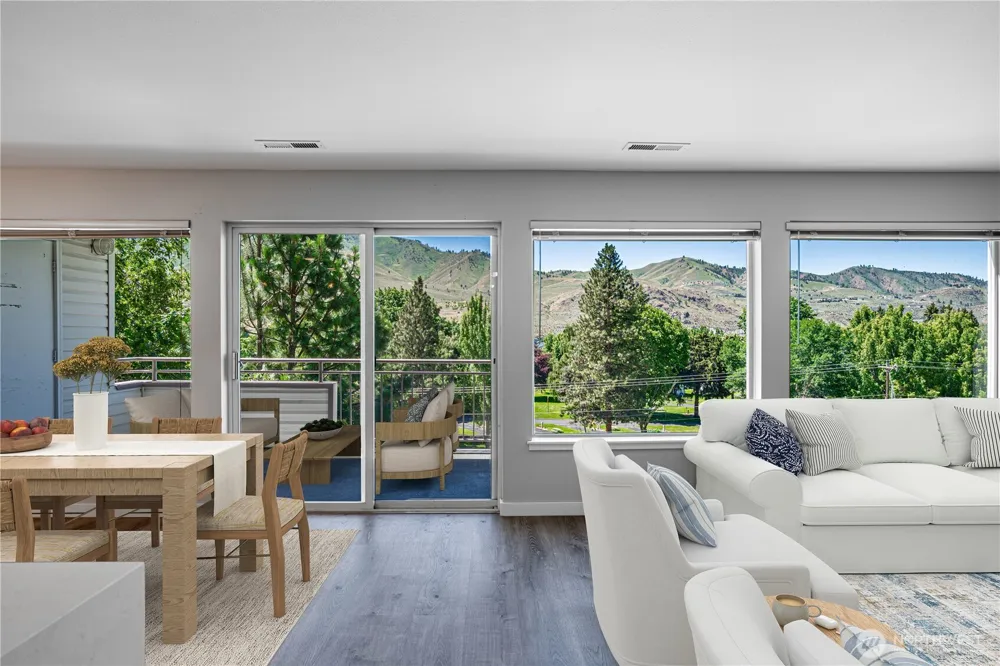808 W Manson Highway #B202 Chelan, WA 98816