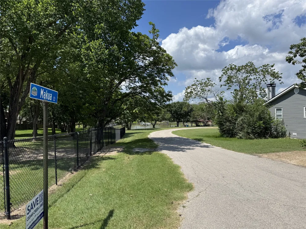 204 Kanakoa Drive Tool, TX 75143