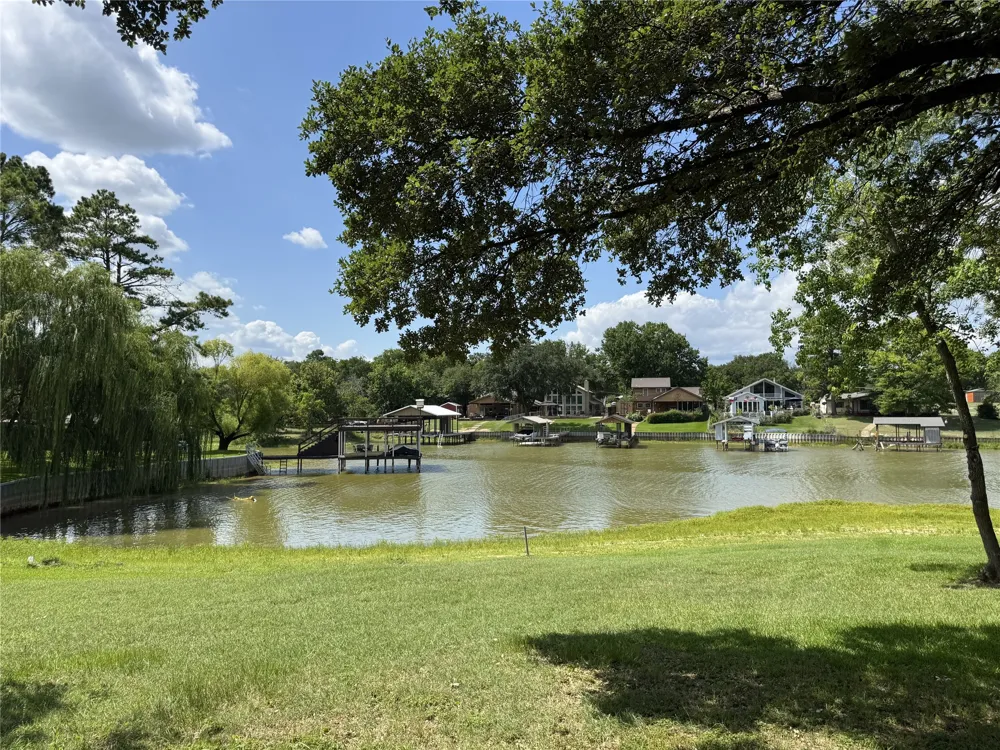 204 Kanakoa Drive Tool, TX 75143
