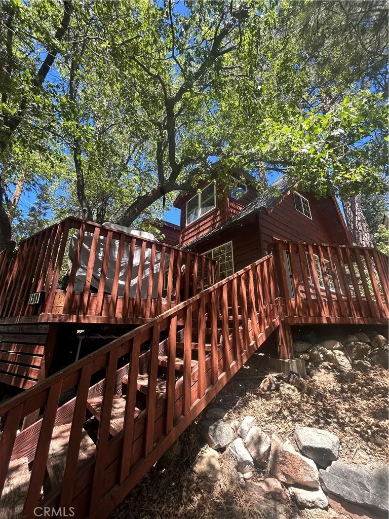 1289 Canyon Road Fawnskin, CA 92333