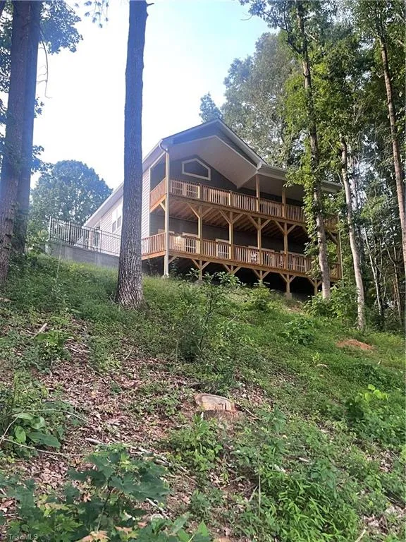 177 Linda Carol Avenue Wilkesboro, NC 28697