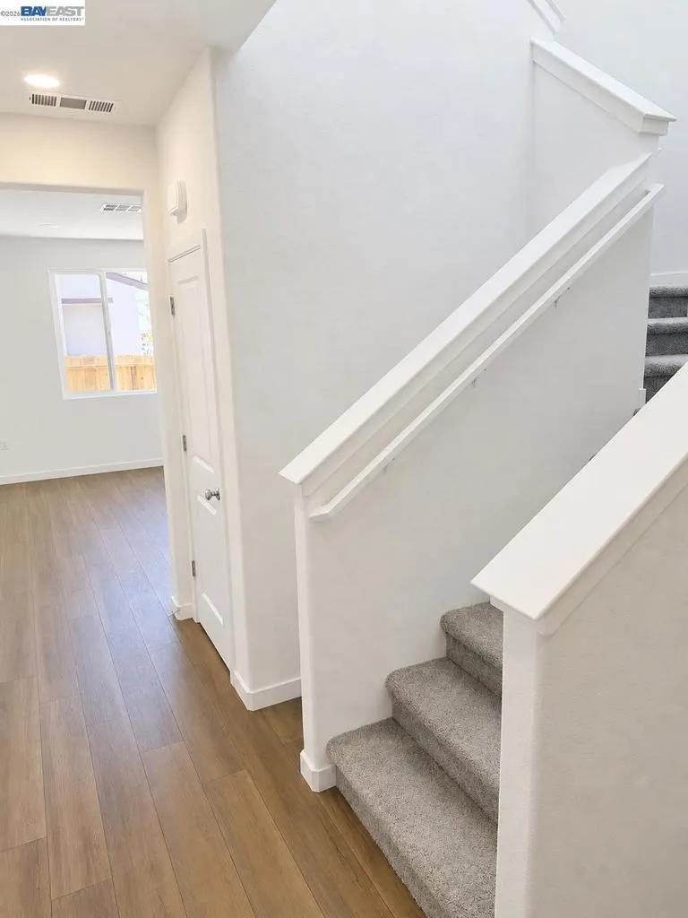 1392 Leonhardt Loop Lincoln, CA 95648