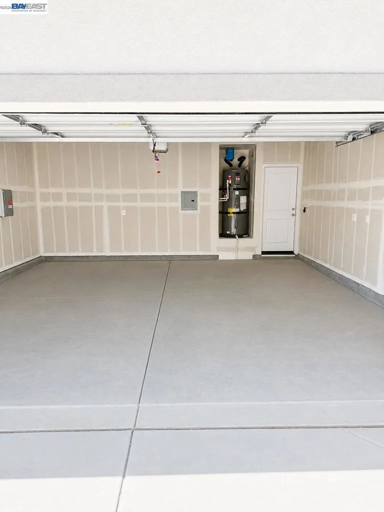 1392 Leonhardt Loop Lincoln, CA 95648