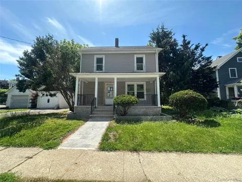 423 Hinman Place
