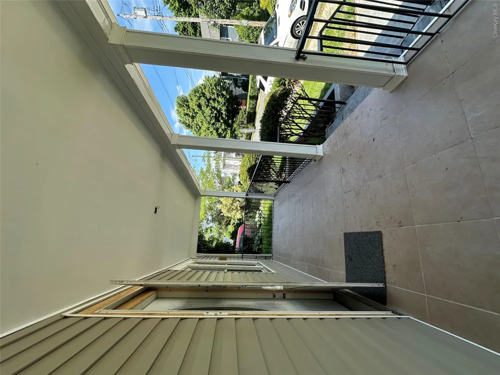 423 Hinman Place Mamaroneck, NY 10543