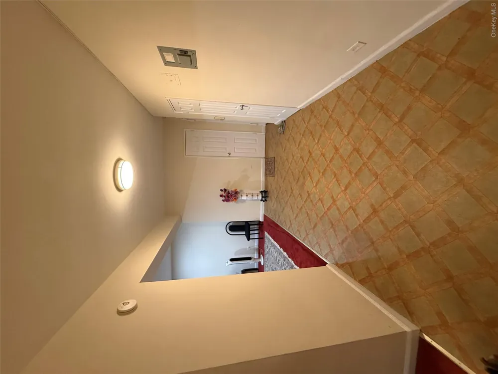 84-55 Daniels Street #5C Briarwood, NY 11435