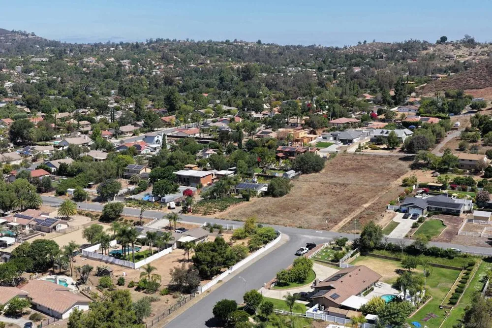 14444 Twin Peaks Rd Poway, CA 92064
