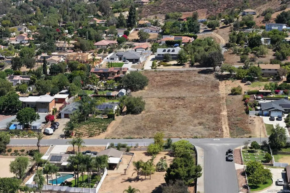14444 Twin Peaks Rd Poway, CA 92064