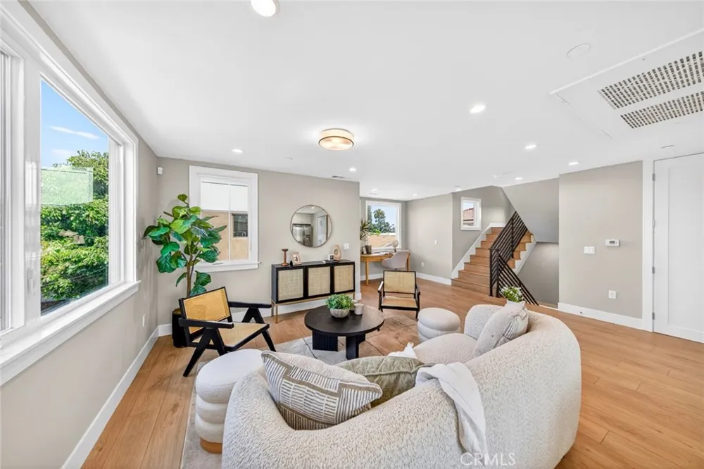 5935 Kauffman Ave. #C Temple City, CA 91780
