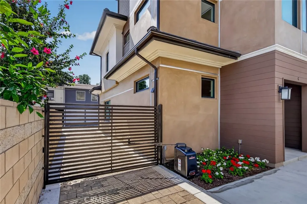 5935 Kauffman Ave. #C Temple City, CA 91780