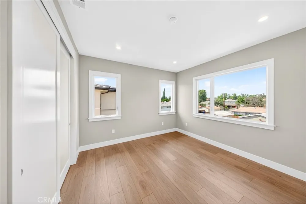 5935 Kauffman Ave. #B Temple City, CA 91780