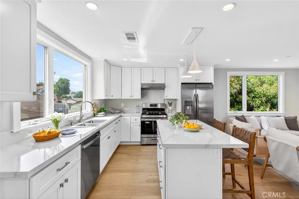 5935 Kauffman Ave. #B Temple City, CA 91780