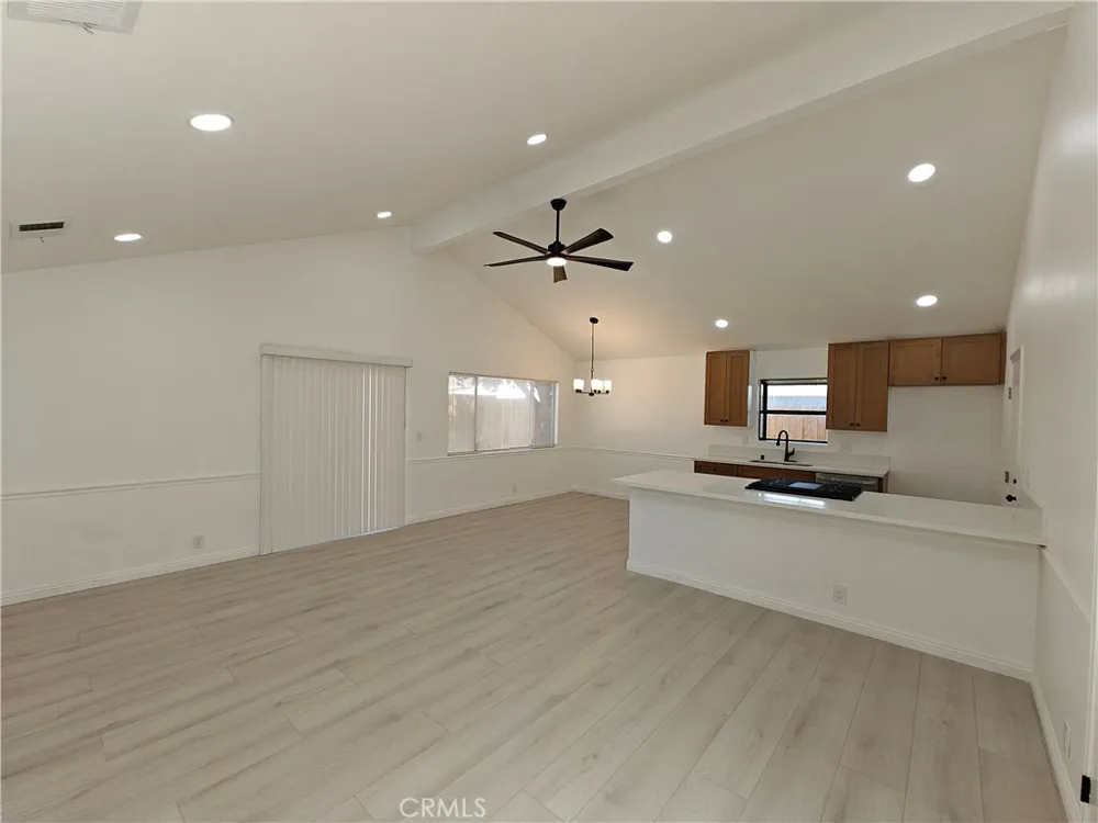 13707 4th Yucaipa, CA 92399
