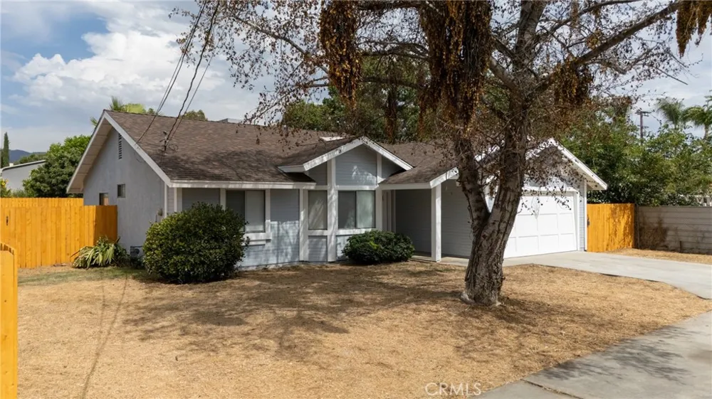 13707 4th Yucaipa, CA 92399