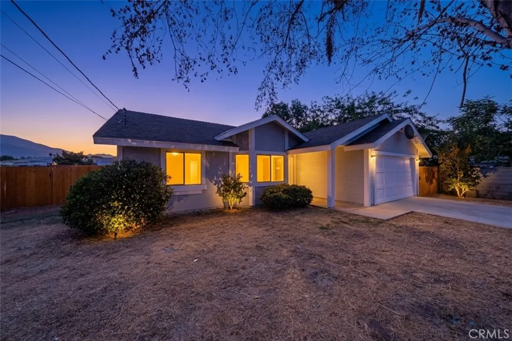 13707 4th Yucaipa, CA 92399