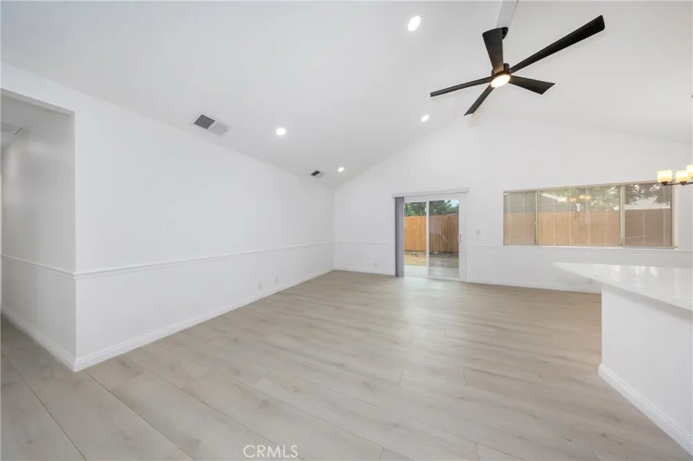 13707 4th Yucaipa, CA 92399