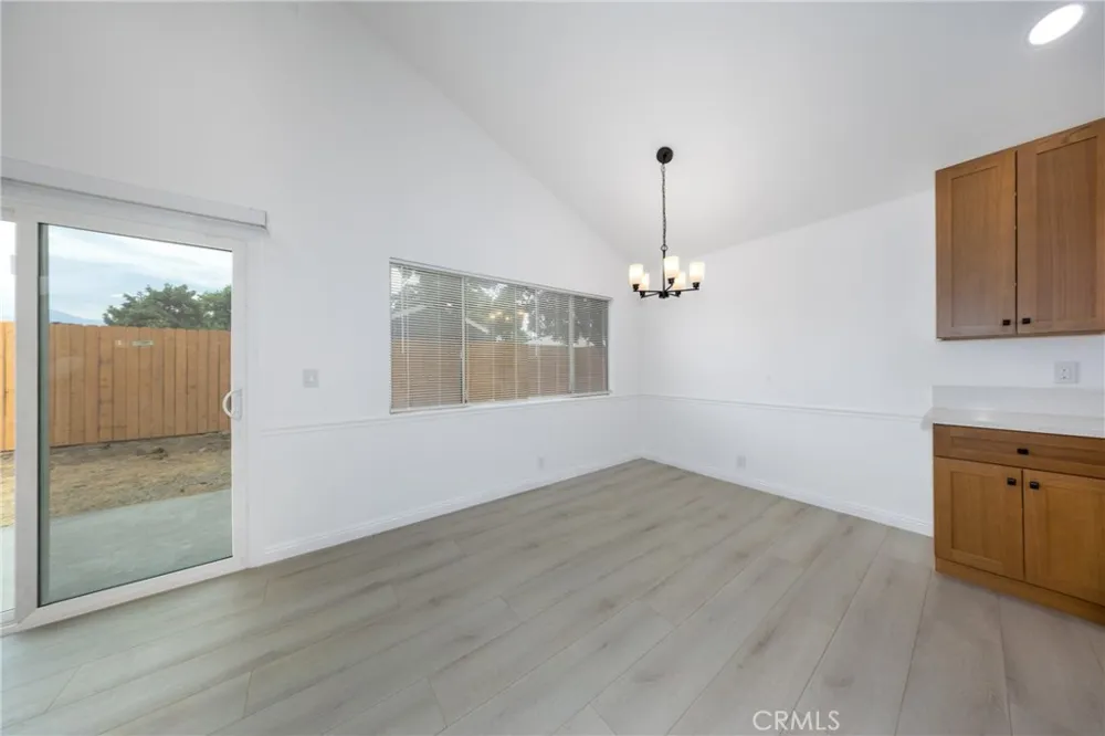 13707 4th Yucaipa, CA 92399