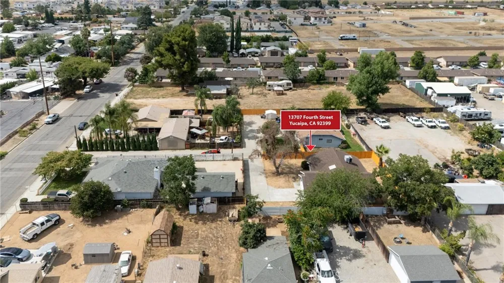 13707 4th Yucaipa, CA 92399