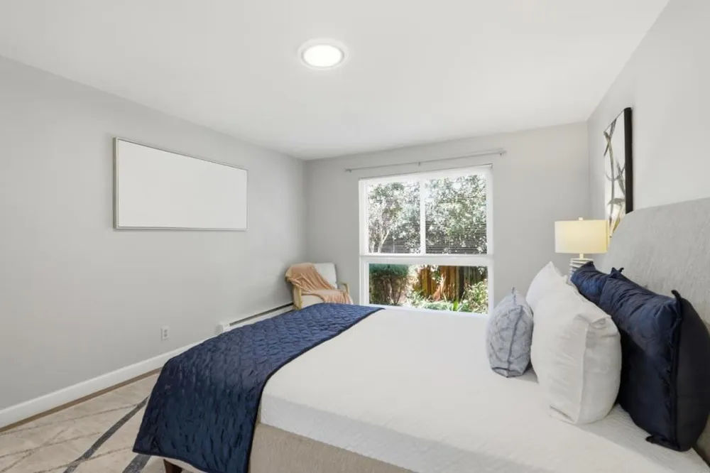 1033 Crestview Drive #110 Mountain View, CA 94040