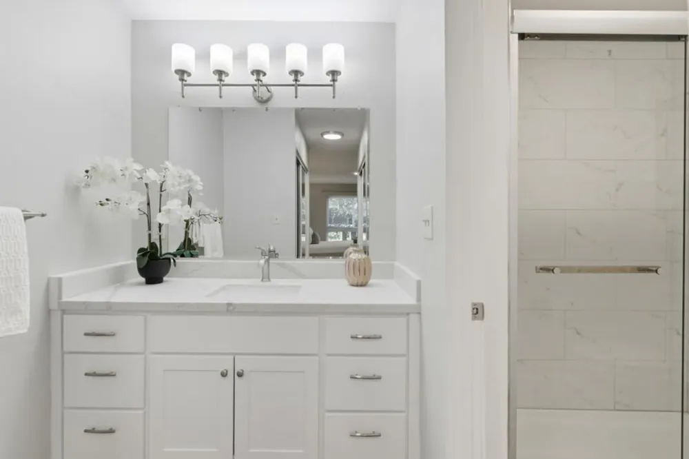 1033 Crestview Drive #110 Mountain View, CA 94040