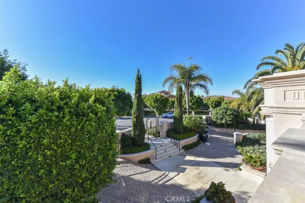 11 Skyridge Newport Coast, CA 92657