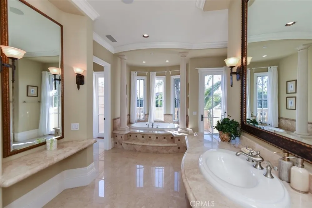 11 Skyridge Newport Coast, CA 92657