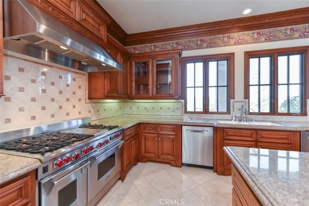 11 Skyridge Newport Coast, CA 92657