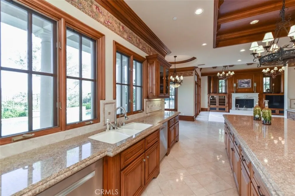 11 Skyridge Newport Coast, CA 92657
