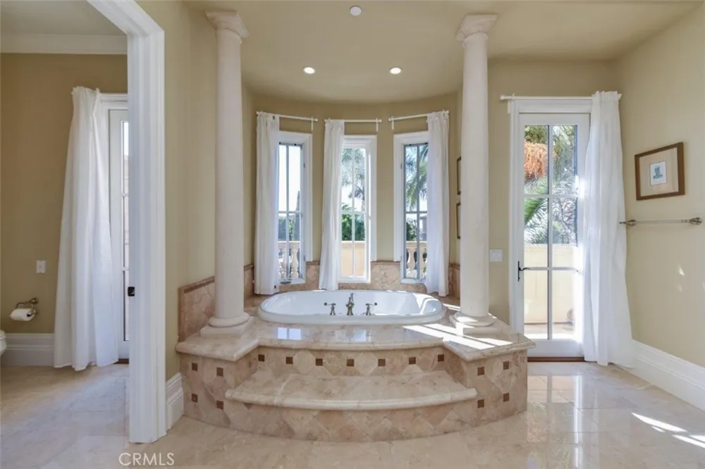 11 Skyridge Newport Coast, CA 92657