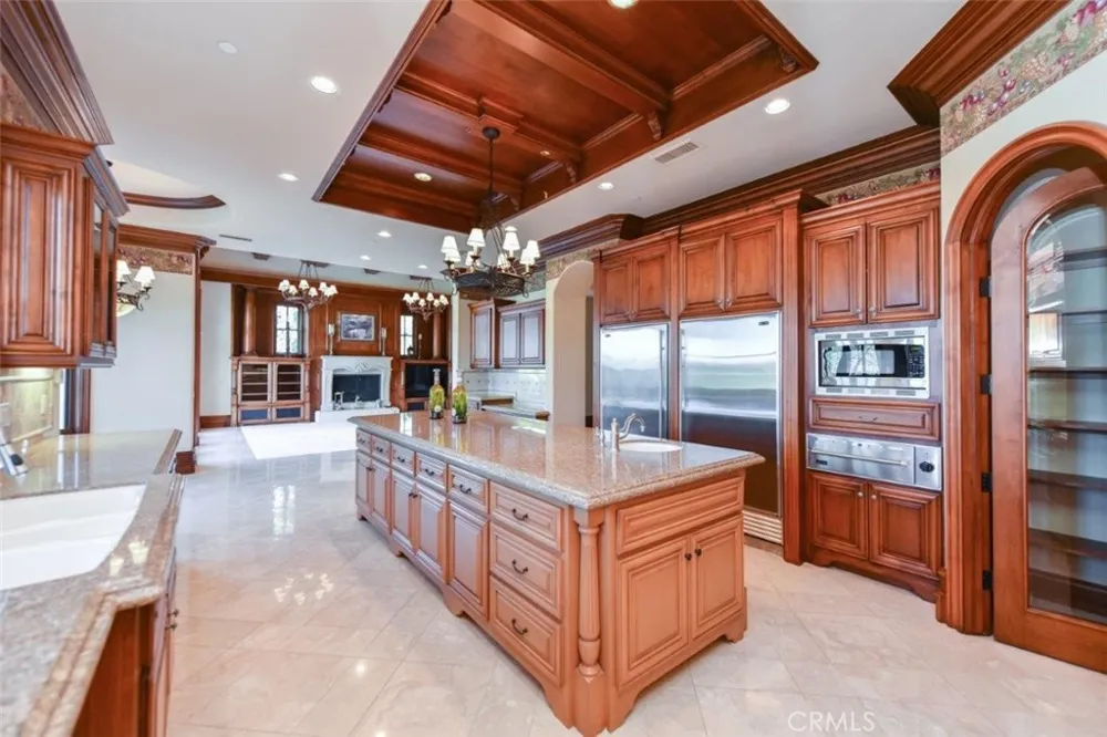 11 Skyridge Newport Coast, CA 92657