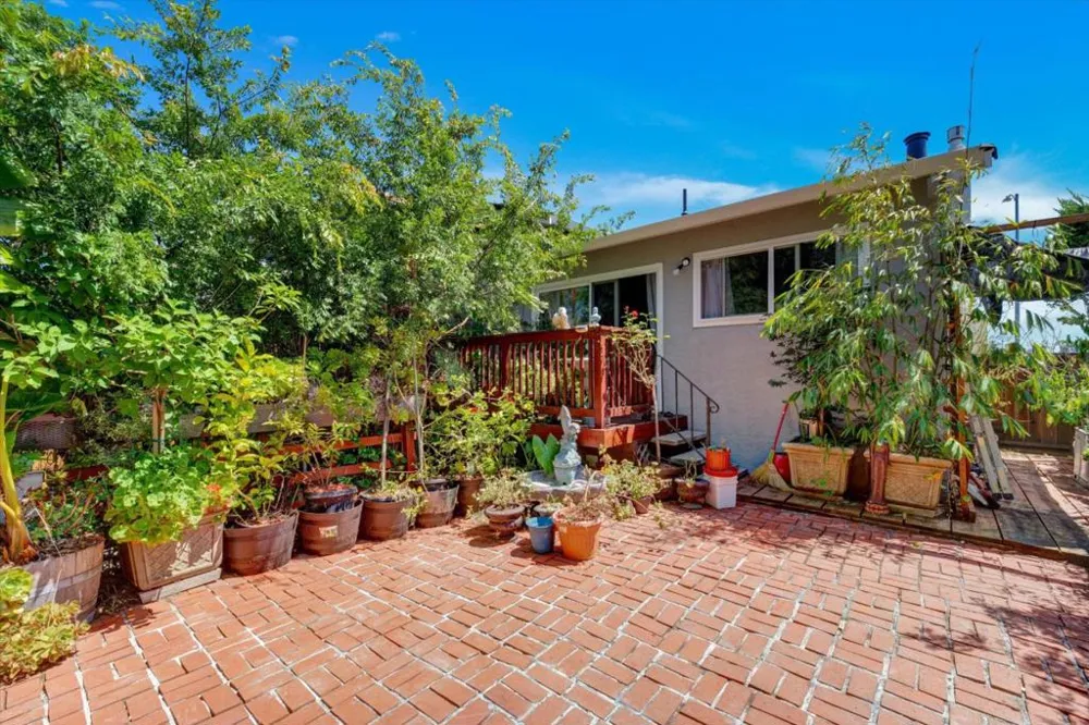 22505 Ralston Place Castro Valley, CA 94541