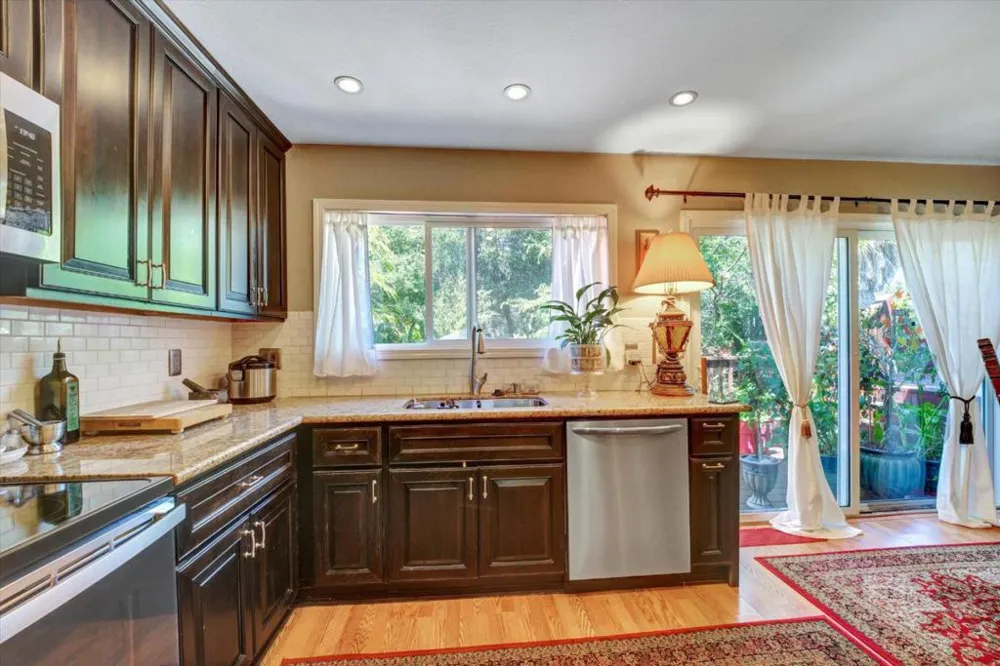 22505 Ralston Place Castro Valley, CA 94541