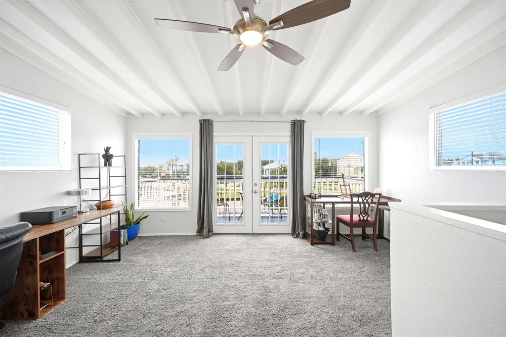 22 Tindel Street Kemah, TX 77565