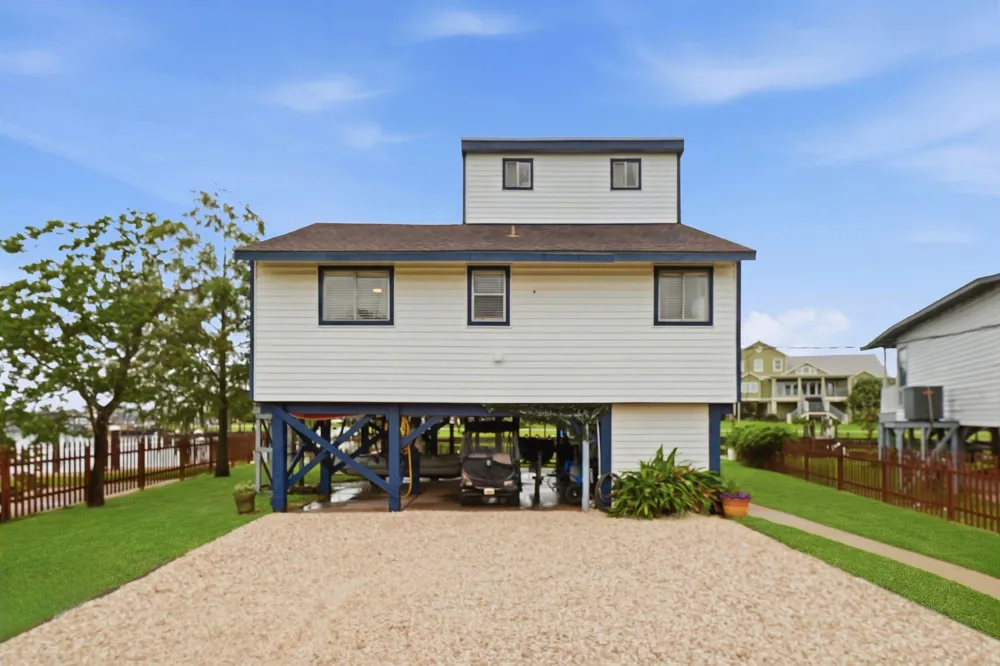 22 Tindel Street Kemah, TX 77565