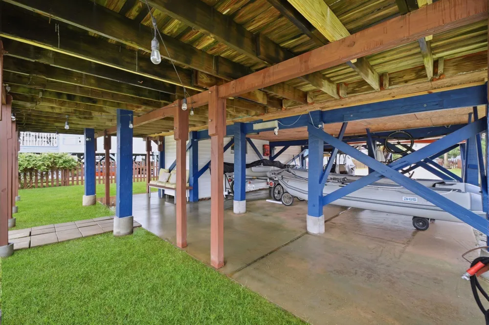 22 Tindel Street Kemah, TX 77565