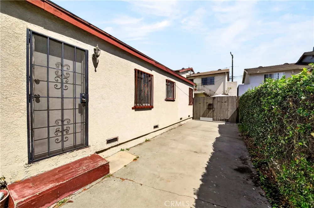 2901 E 65th Long Beach, CA 90805