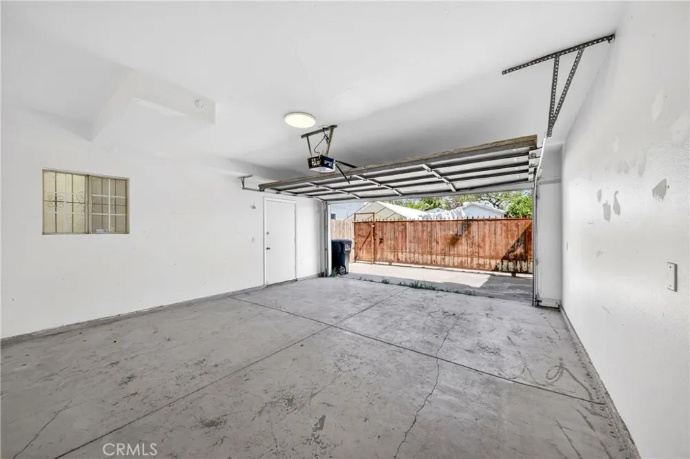 2901 E 65th Long Beach, CA 90805