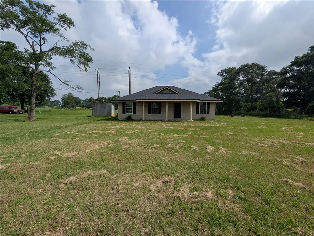 3521 State Highway 105 E Navasota, TX 77868