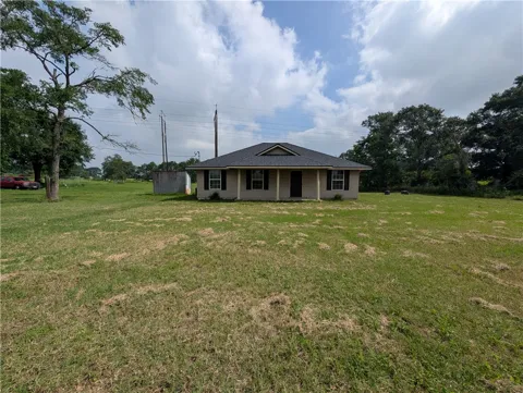 3521 State Highway 105 E