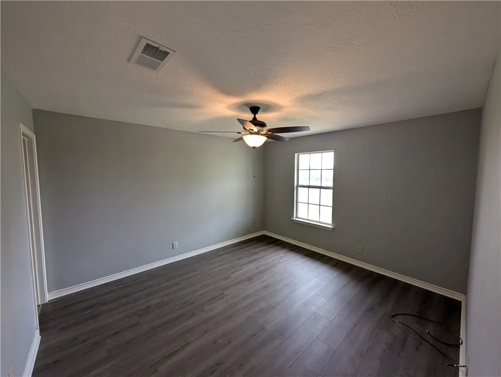 3521 State Highway 105 E Navasota, TX 77868