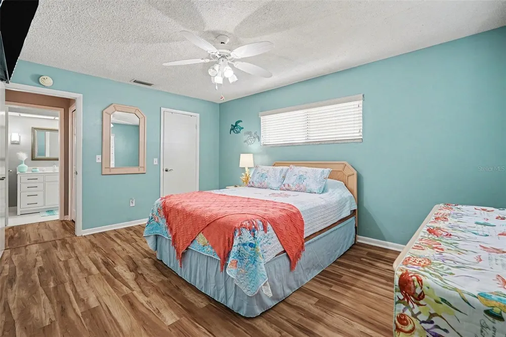 1659 S LAKE AVENUE #1 Clearwater, FL 33756