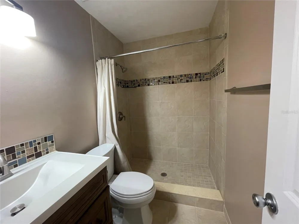2421 NW 106TH DRIVE Gainesville, FL 32606