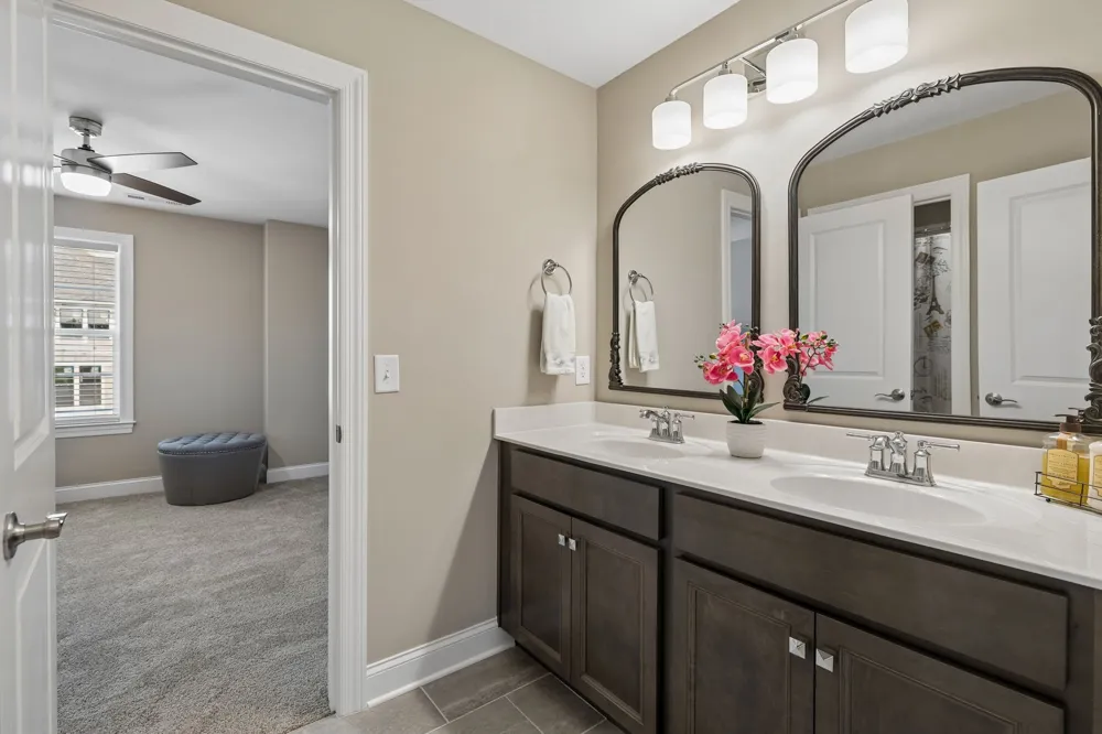 5011 High Park Hill Dr Arrington, TN 37014