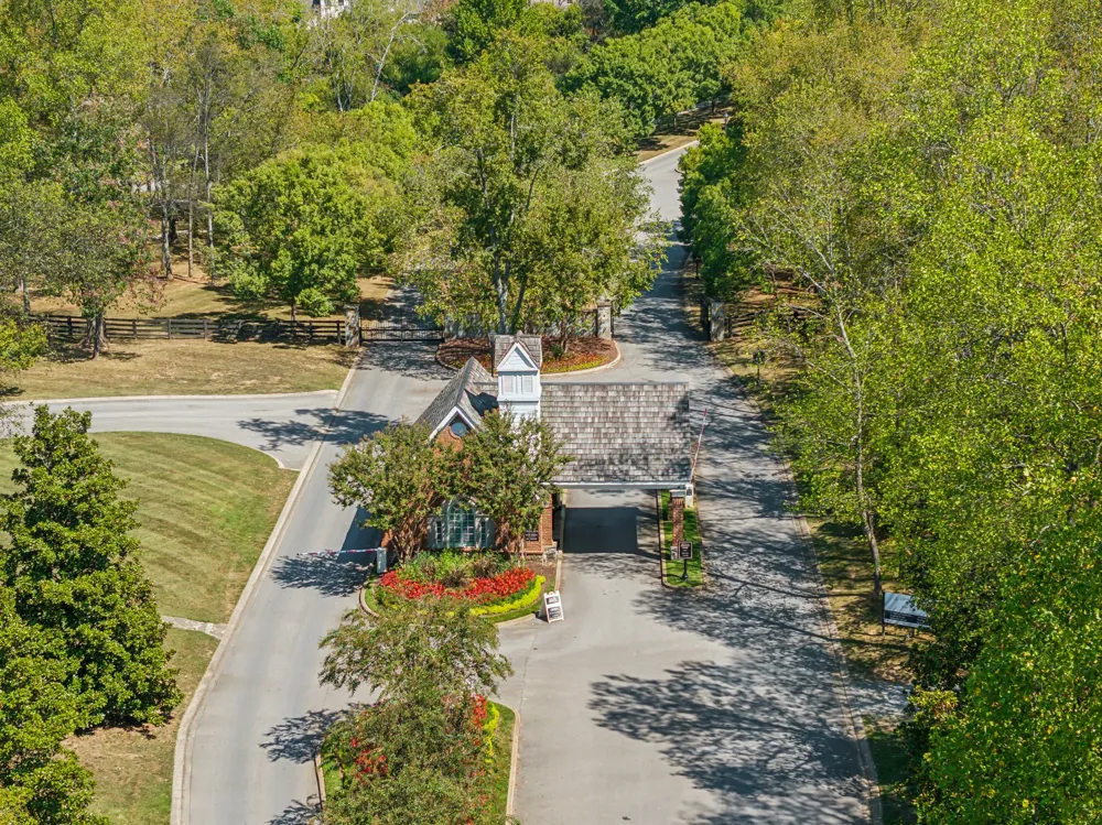 5011 High Park Hill Dr Arrington, TN 37014