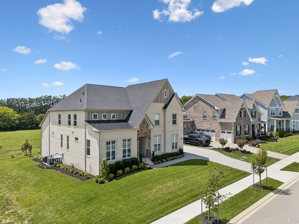 5011 High Park Hill Dr Arrington, TN 37014