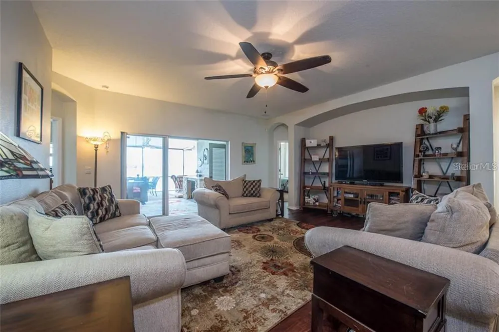 1742 MIRA LAGO CIRCLE Ruskin, FL 33570