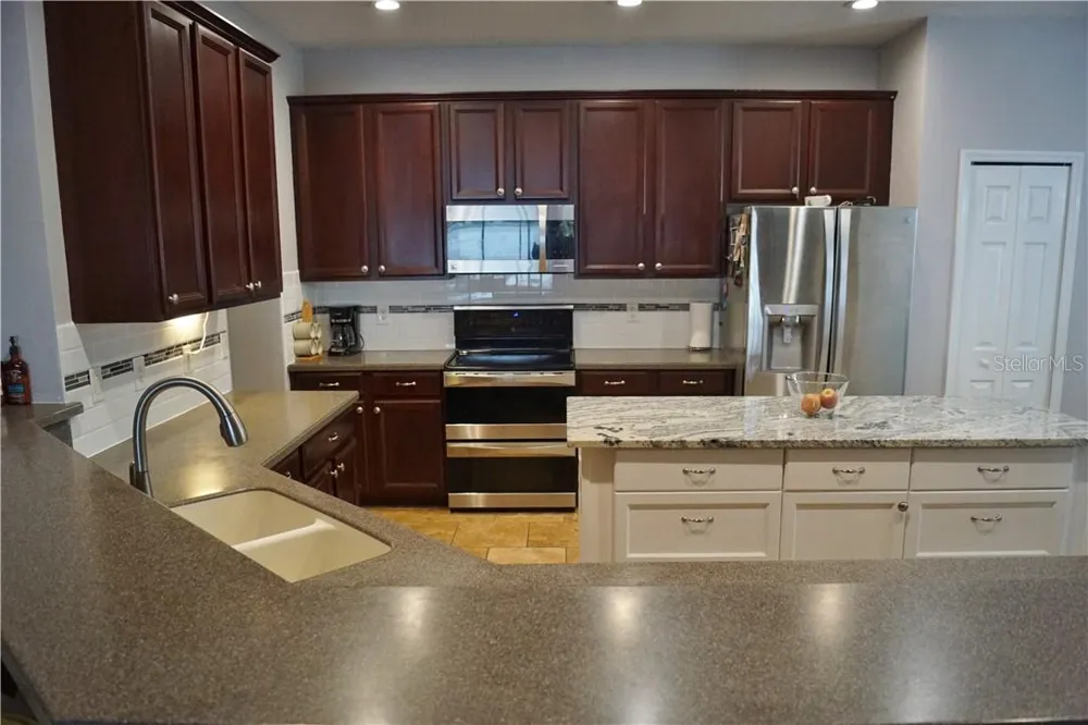 1742 MIRA LAGO CIRCLE Ruskin, FL 33570